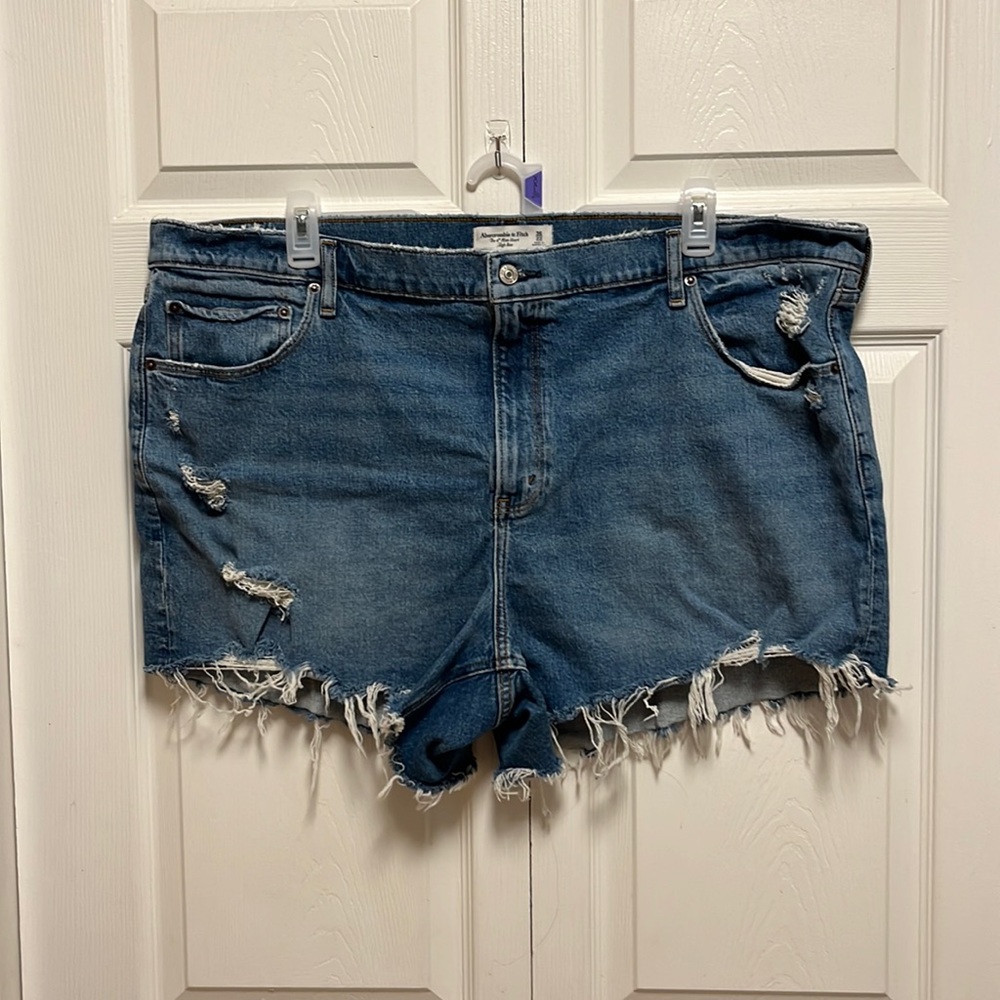 Abercrombie & Fitch mom shorts